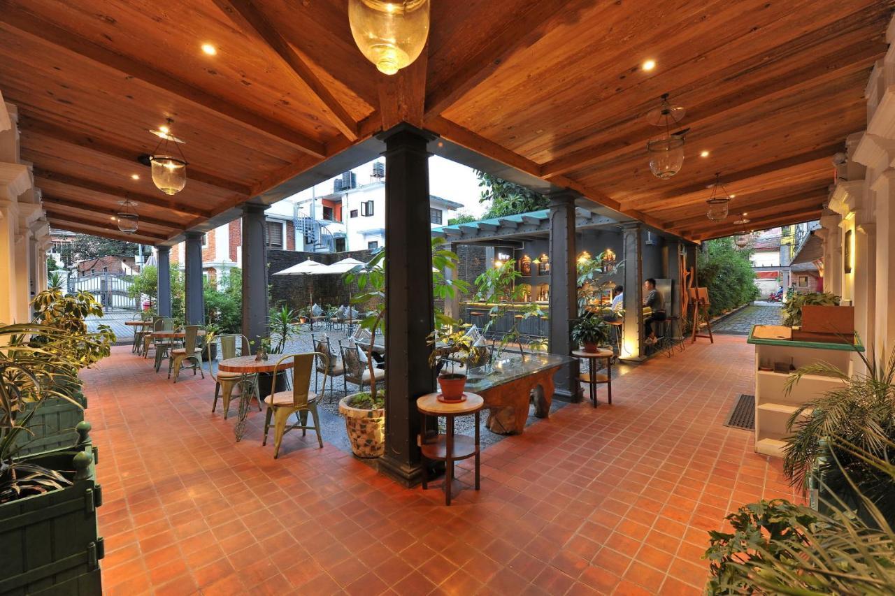 Seto Ghar Hotel Kathmandu Exterior photo