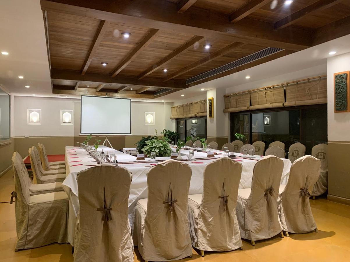 Seto Ghar Hotel Kathmandu Exterior photo