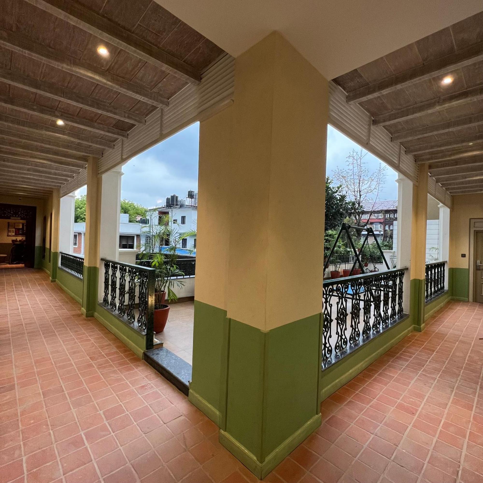 Seto Ghar Hotel Kathmandu Exterior photo